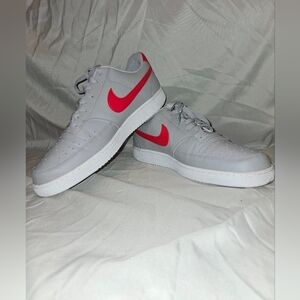 Nike Court Vision Next Nature Low Wolf Grey University Red